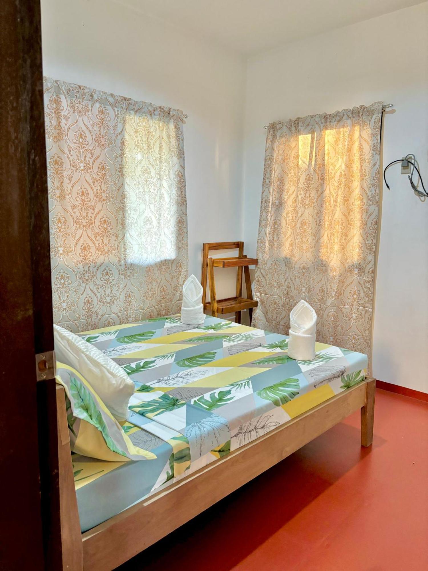Luzville Transient House - Port Barton Itaytay Экстерьер фото